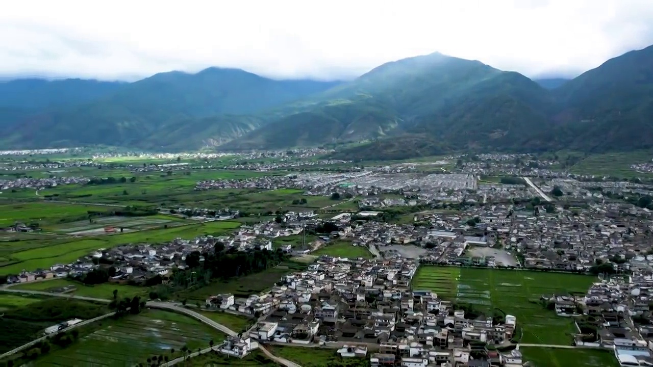 云南大理航拍水稻田地视频素材