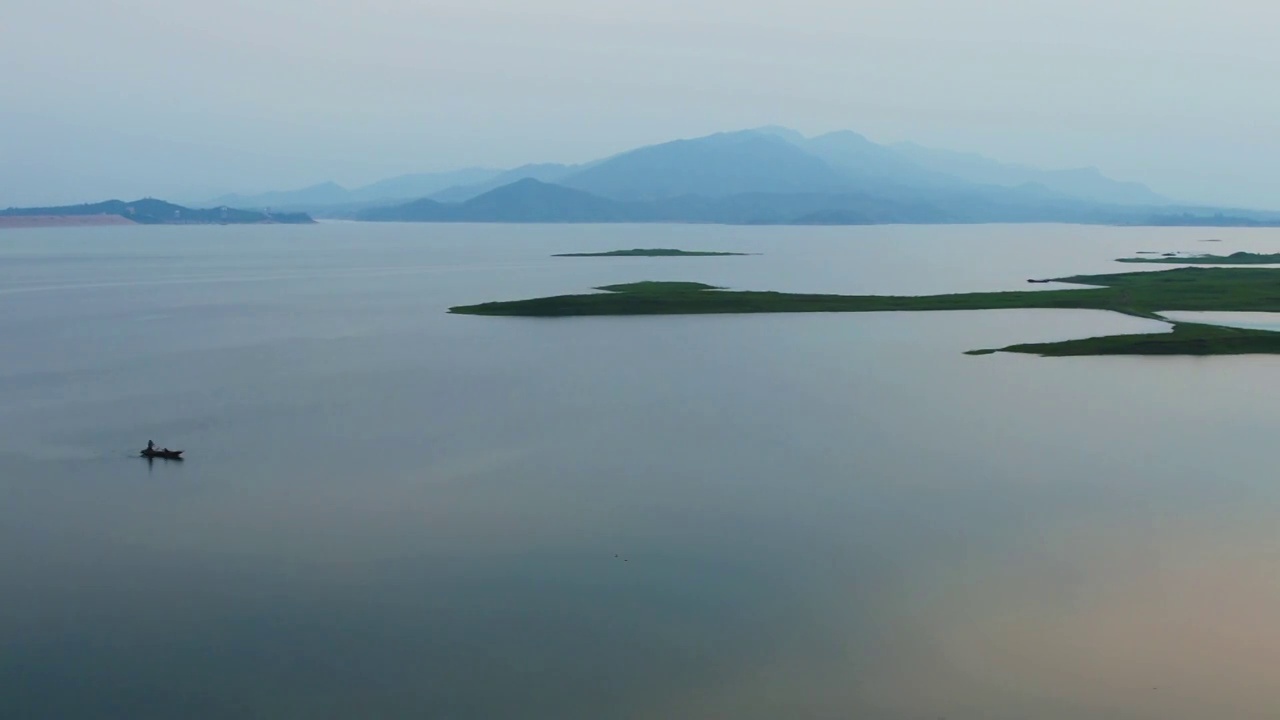 航拍湖心岛视频素材