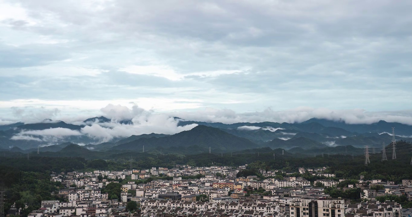 安徽省黄山市屯溪区东部雨后云海视频素材