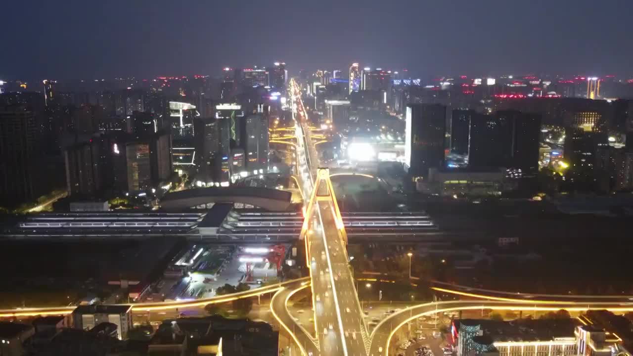 成都南站火车南站天府立交桥公路车流夜景视频素材