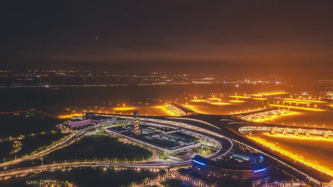 青岛胶东国际机场夜景航拍视频素材