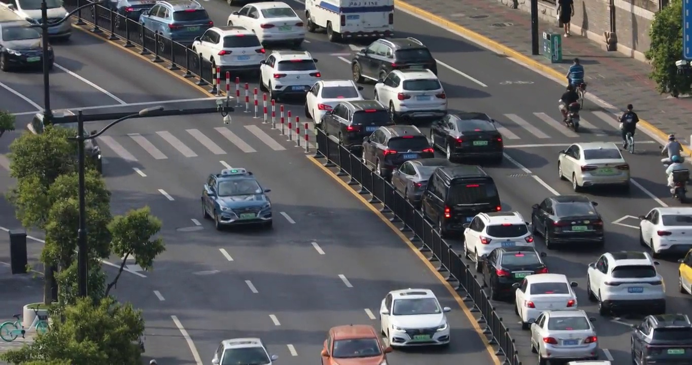 上海城市道路车流视频素材