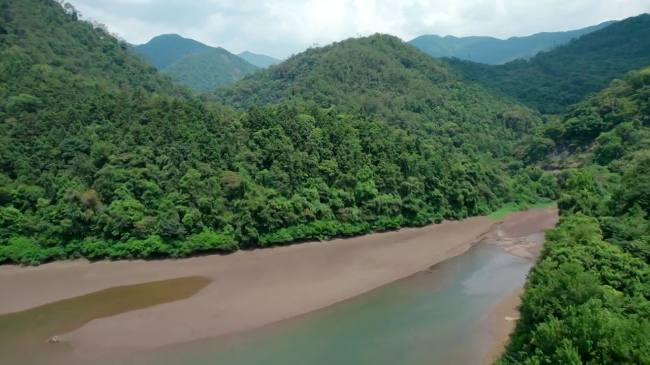 广州石门国家森林公园石门景区红枫湖视频素材