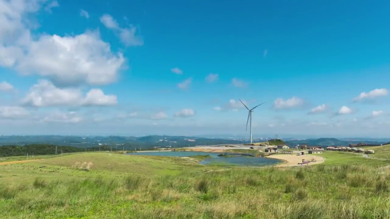 中国贵州省黔南龙里油画大草原延时风光视频素材