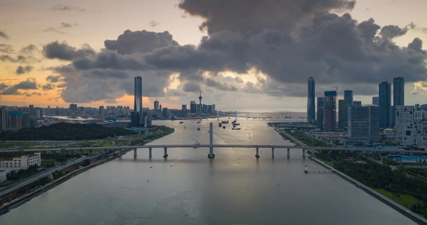 广东珠海横琴大桥与澳门城市风光日出延时视频素材