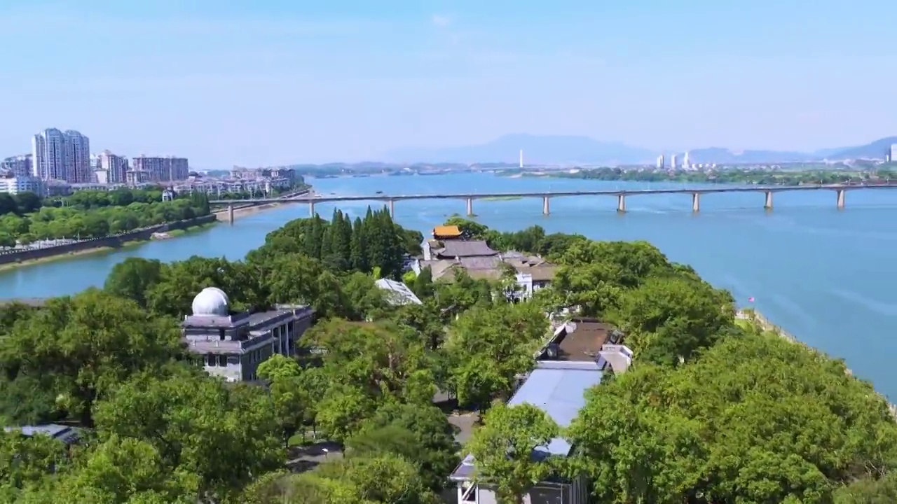 航拍江西吉安白鹭洲书院风景区视频素材