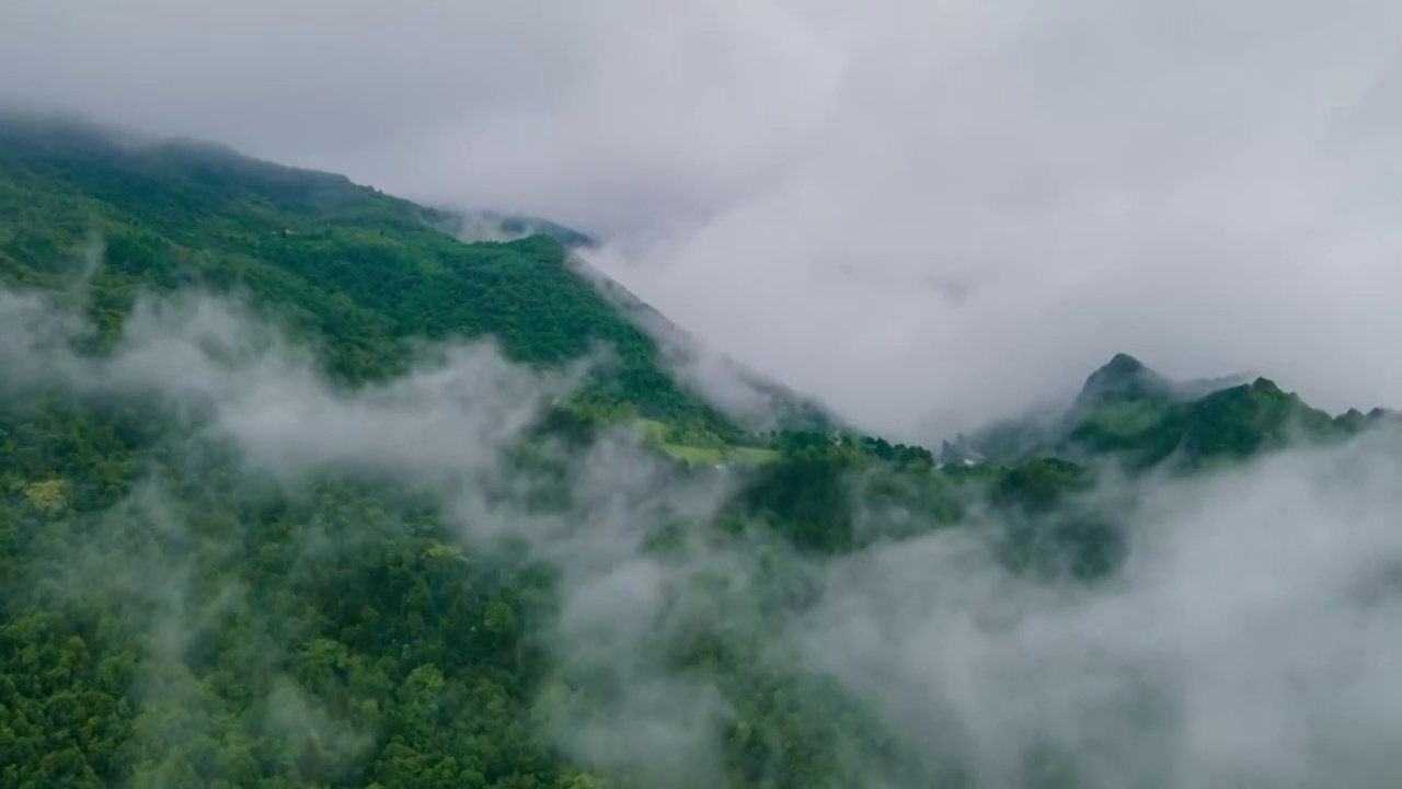 山中云雾延时摄影视频素材