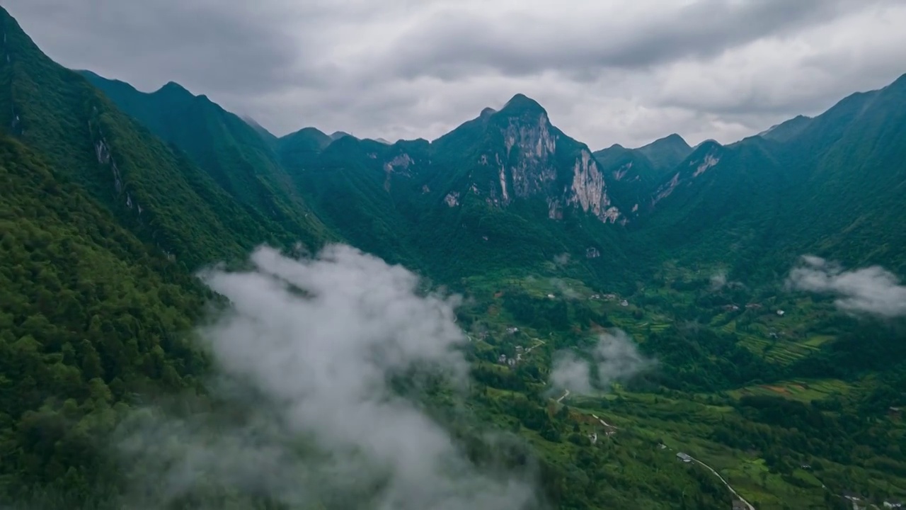 山中云雾延时摄影视频素材