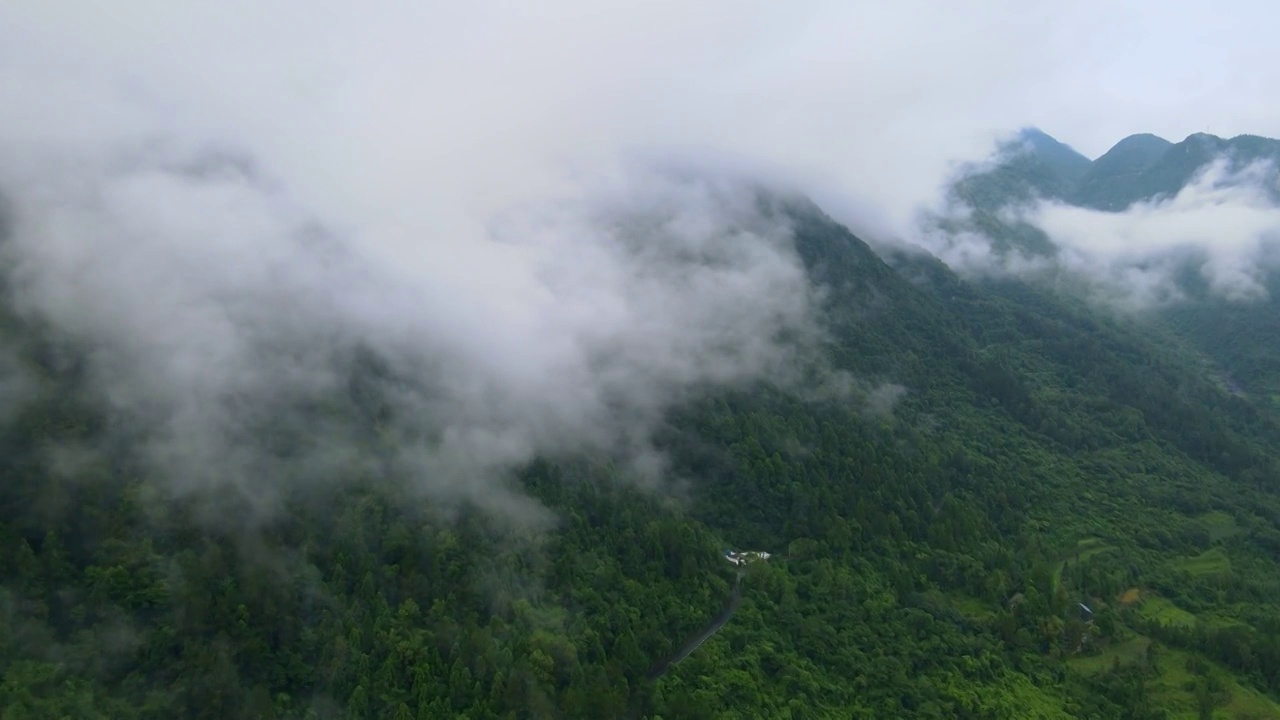 航拍山中云海视频素材