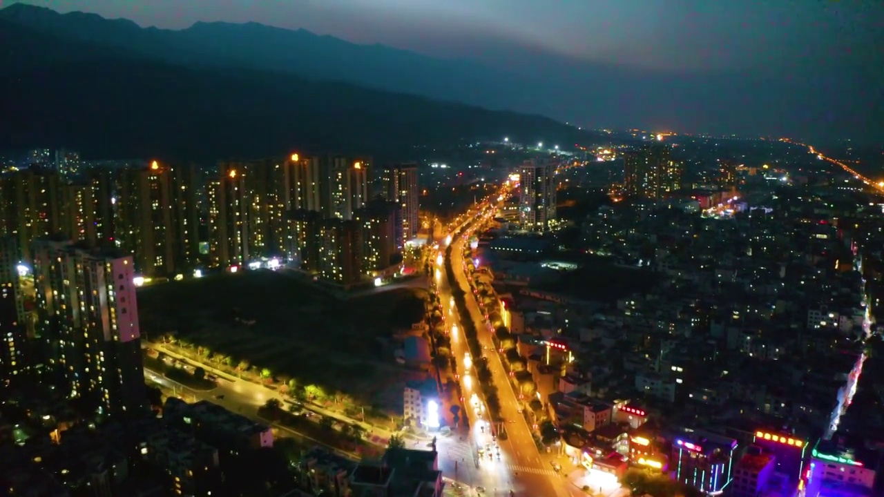 航拍云南大理市区夜景风光视频素材