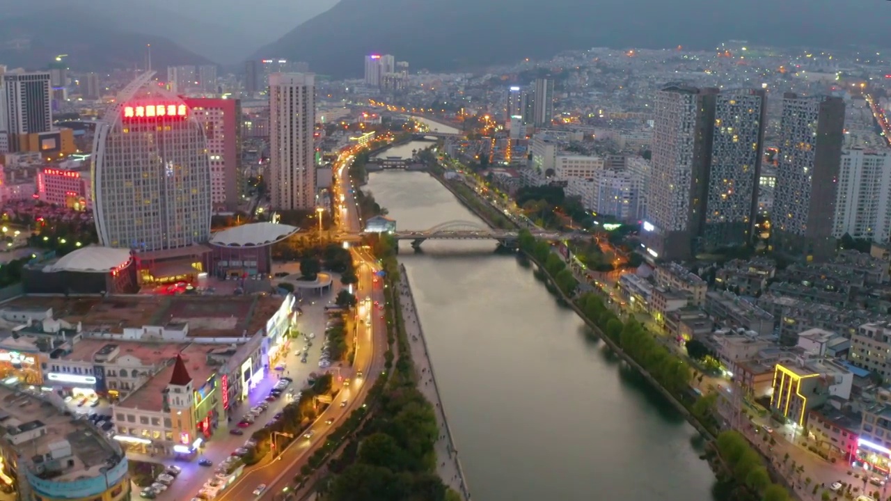 航拍云南大理市区夜景风光视频素材