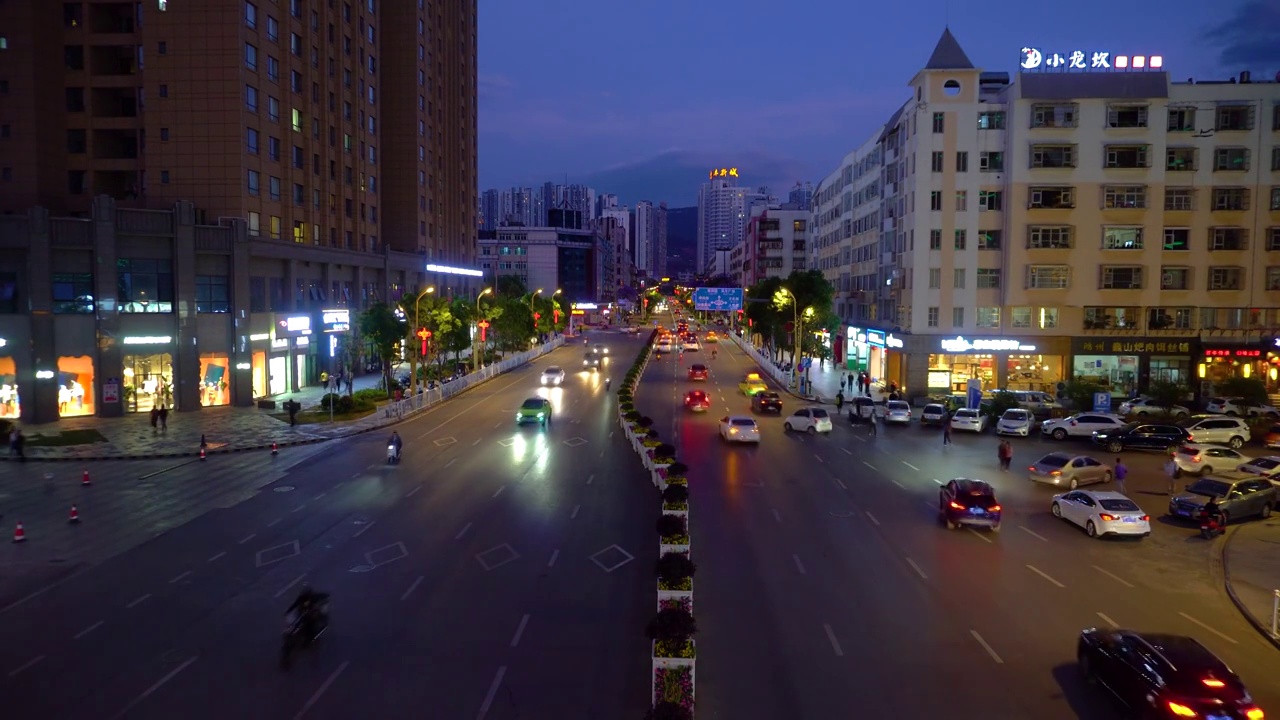 航拍云南大理市区夜景风光视频素材