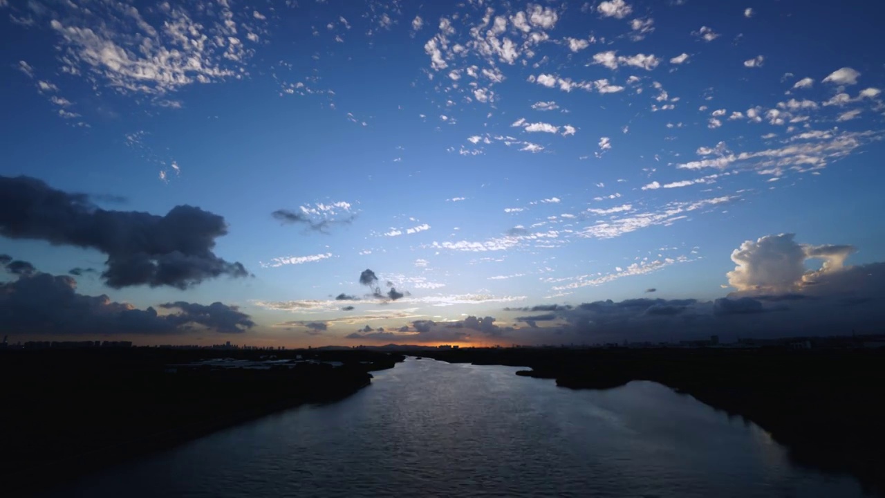 吴淞江运河夕阳晚霞落日视频下载