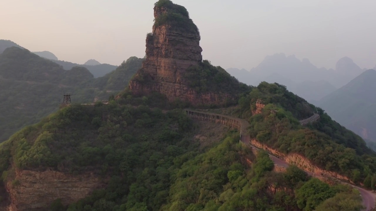 航拍河北京娘湖景区太行山峡谷河流地缝自然风光视频素材