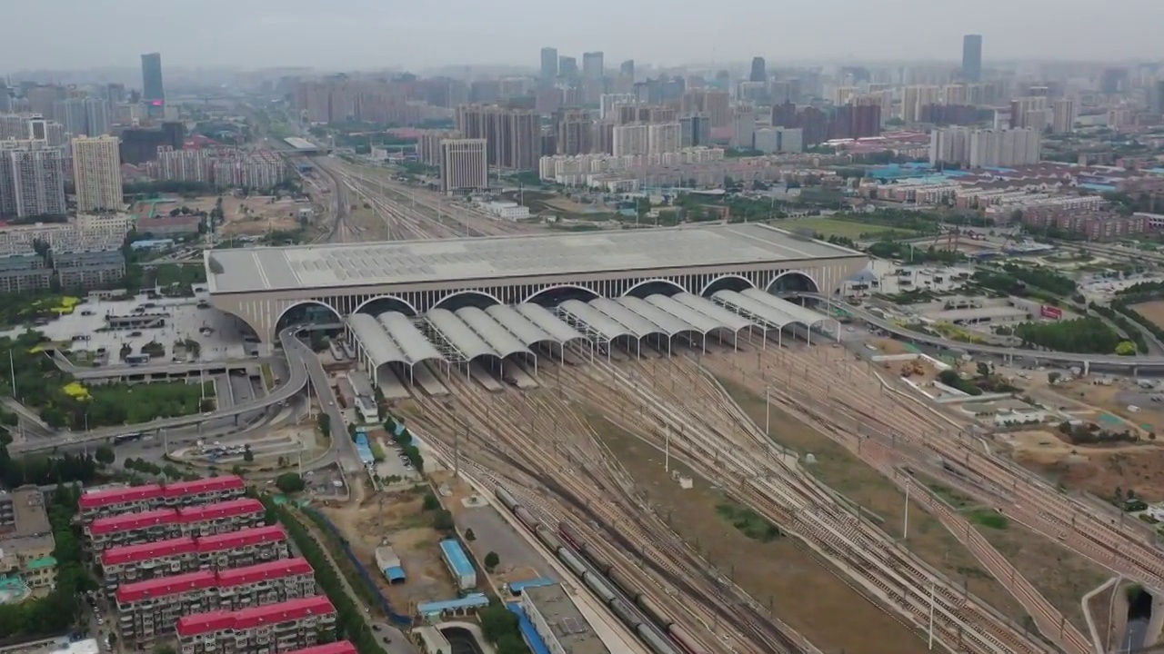 航拍河北石家庄高铁站城市铁路交通视频素材