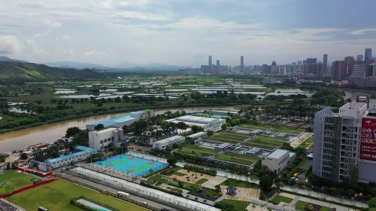 广东省深圳市罗湖区深城投中心滨河水务广场航拍视频素材