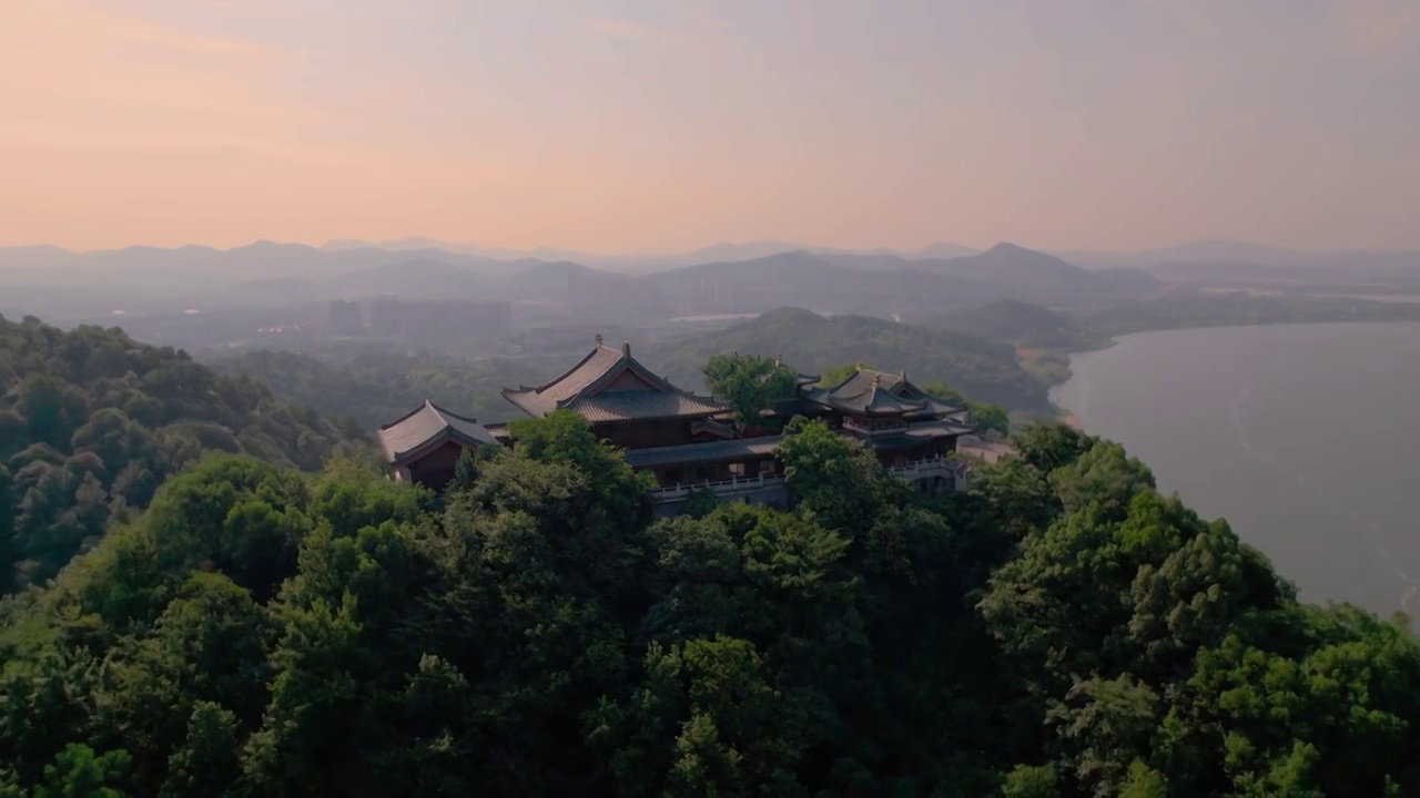 昭山古寺，昭山视频素材