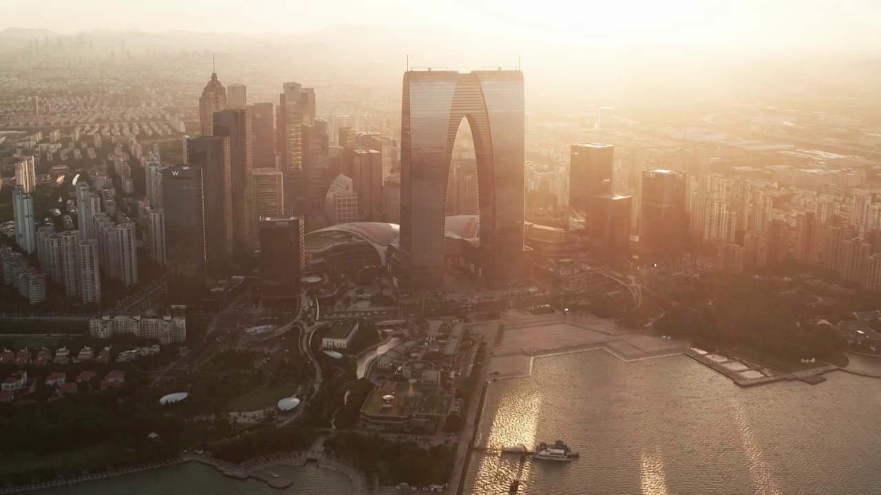 中国江苏苏州金鸡湖畔城市风景视频素材