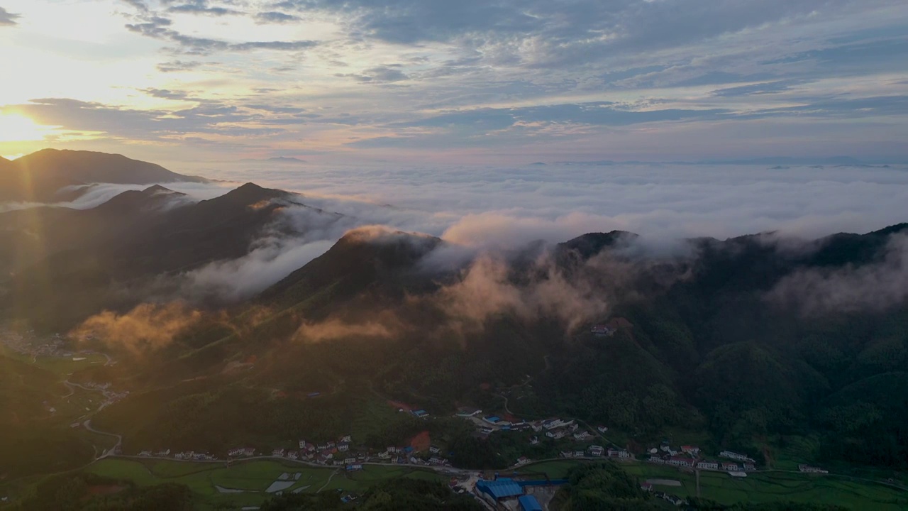 云峰台乡村云海朝阳视频素材