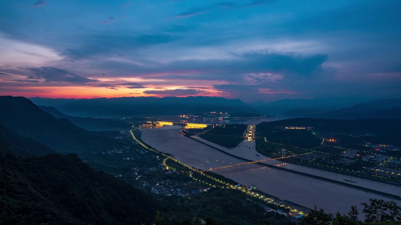 湖北省宜昌市三峡大坝夜景延时视频素材