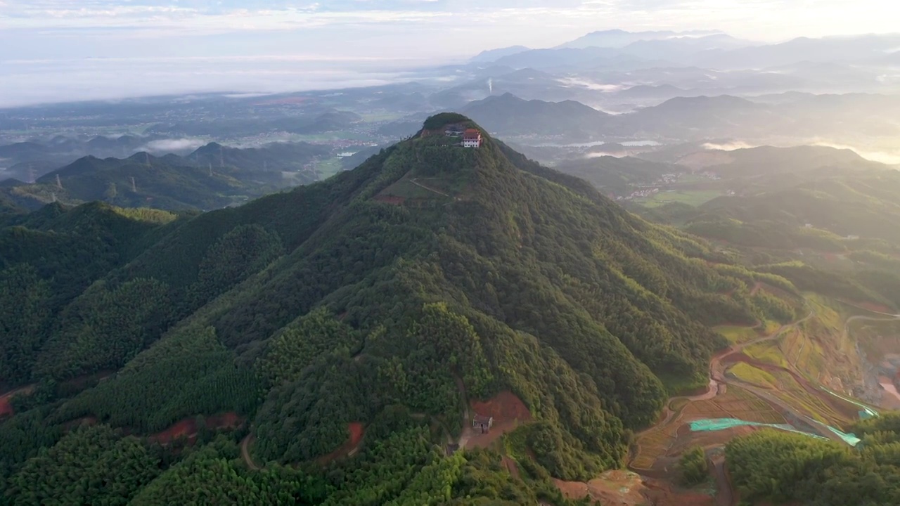 飞临云峰台古庙视频素材