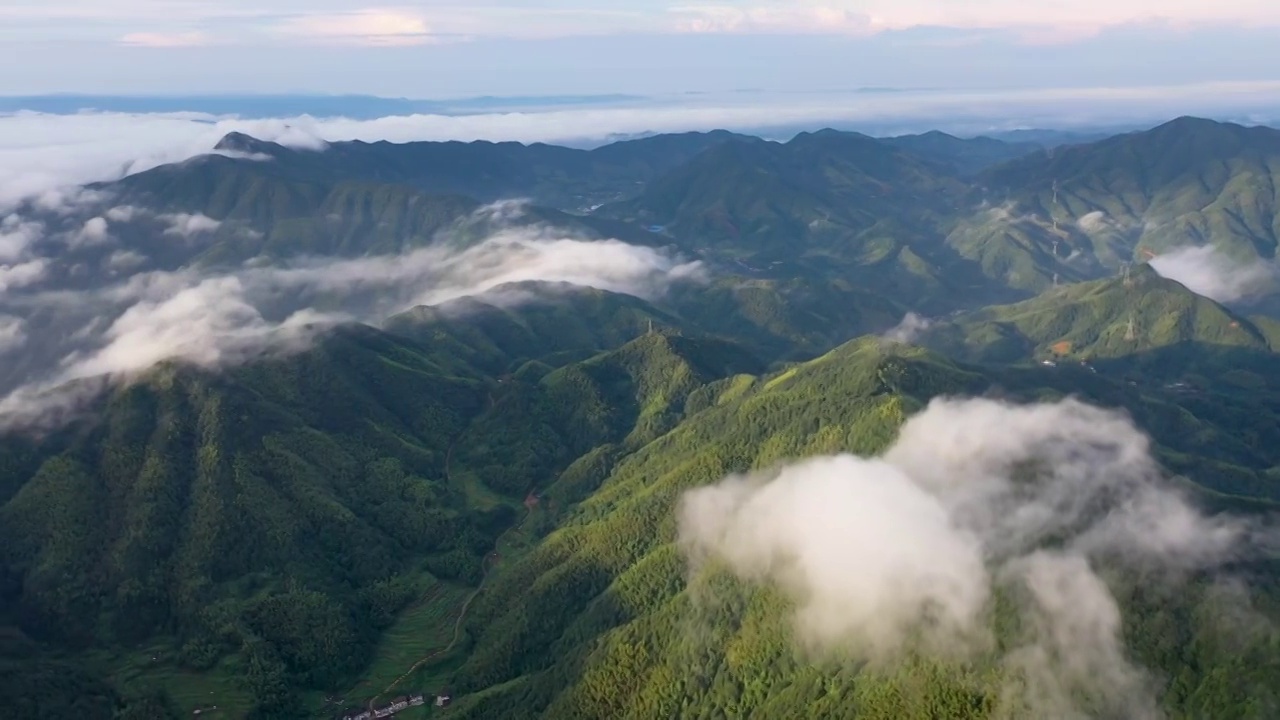 云峰台山村上的云海视频素材