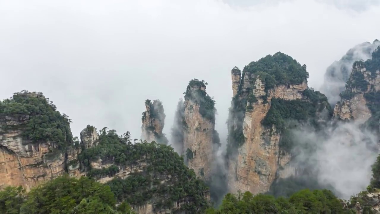 航拍张家界武陵源天子山延时摄影视频素材