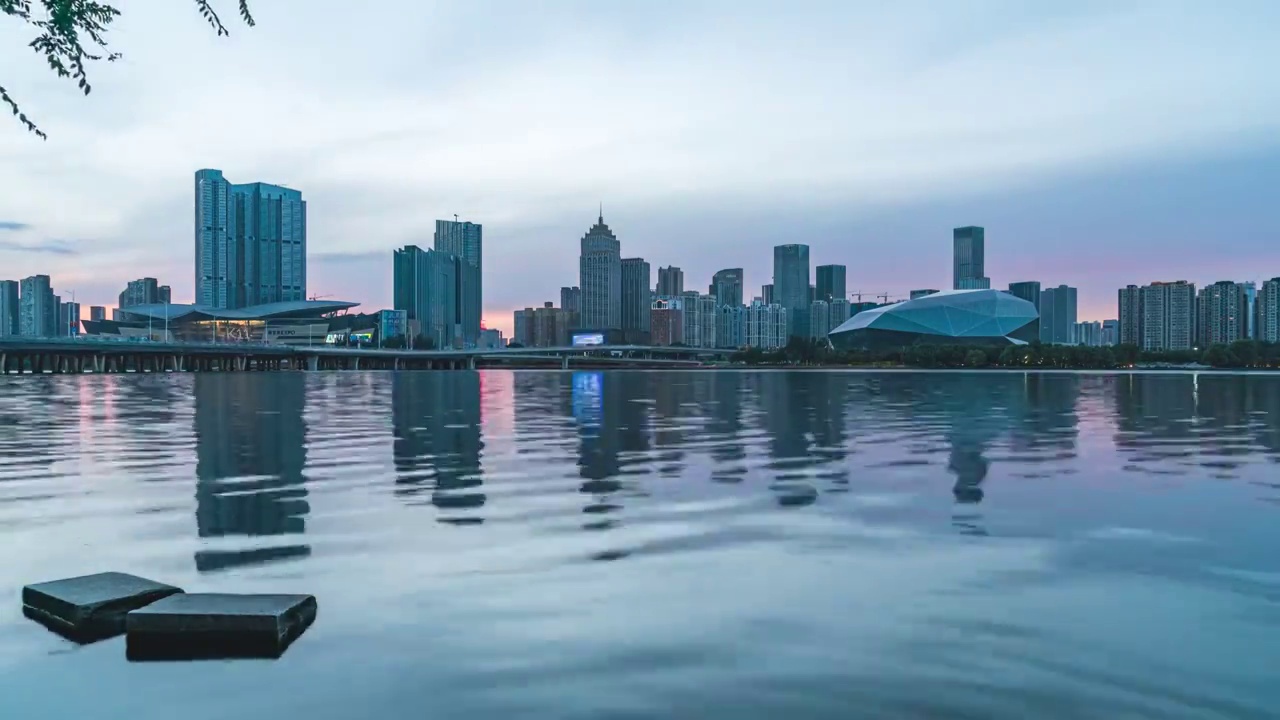 沈阳浑河城市风光日转夜延时8K视频素材