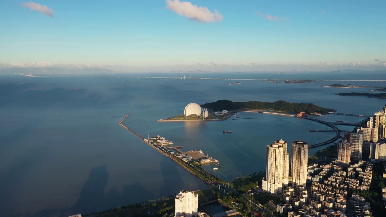 航拍广东珠海日月贝（歌剧院）城市风光视频素材