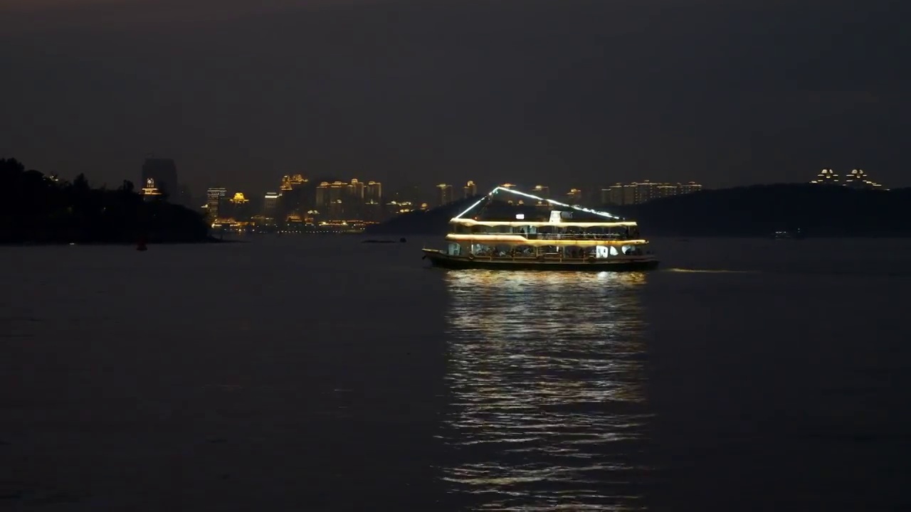 厦门鼓浪屿游船夜景视频素材