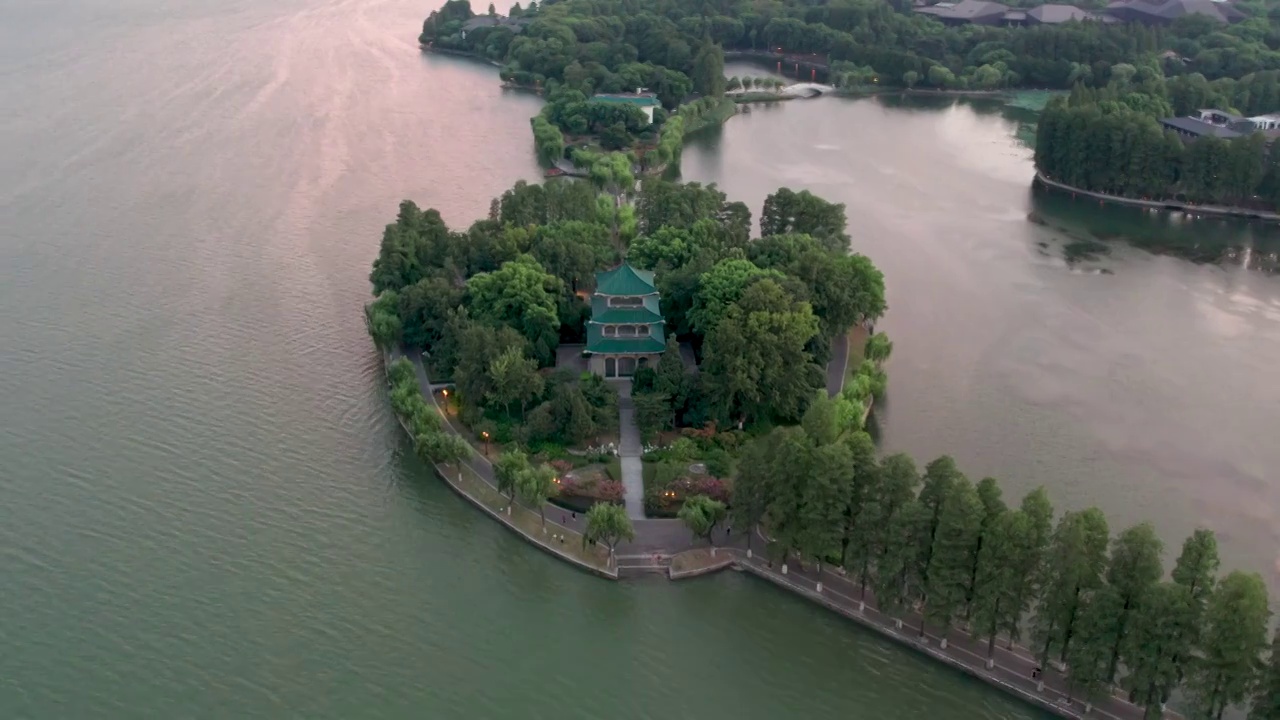 武汉东湖风景区东湖绿道行吟阁自然风光视频下载