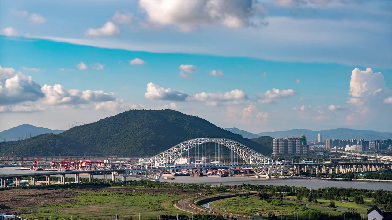 广东省珠海市横琴二桥城市风光白昼延时视频素材