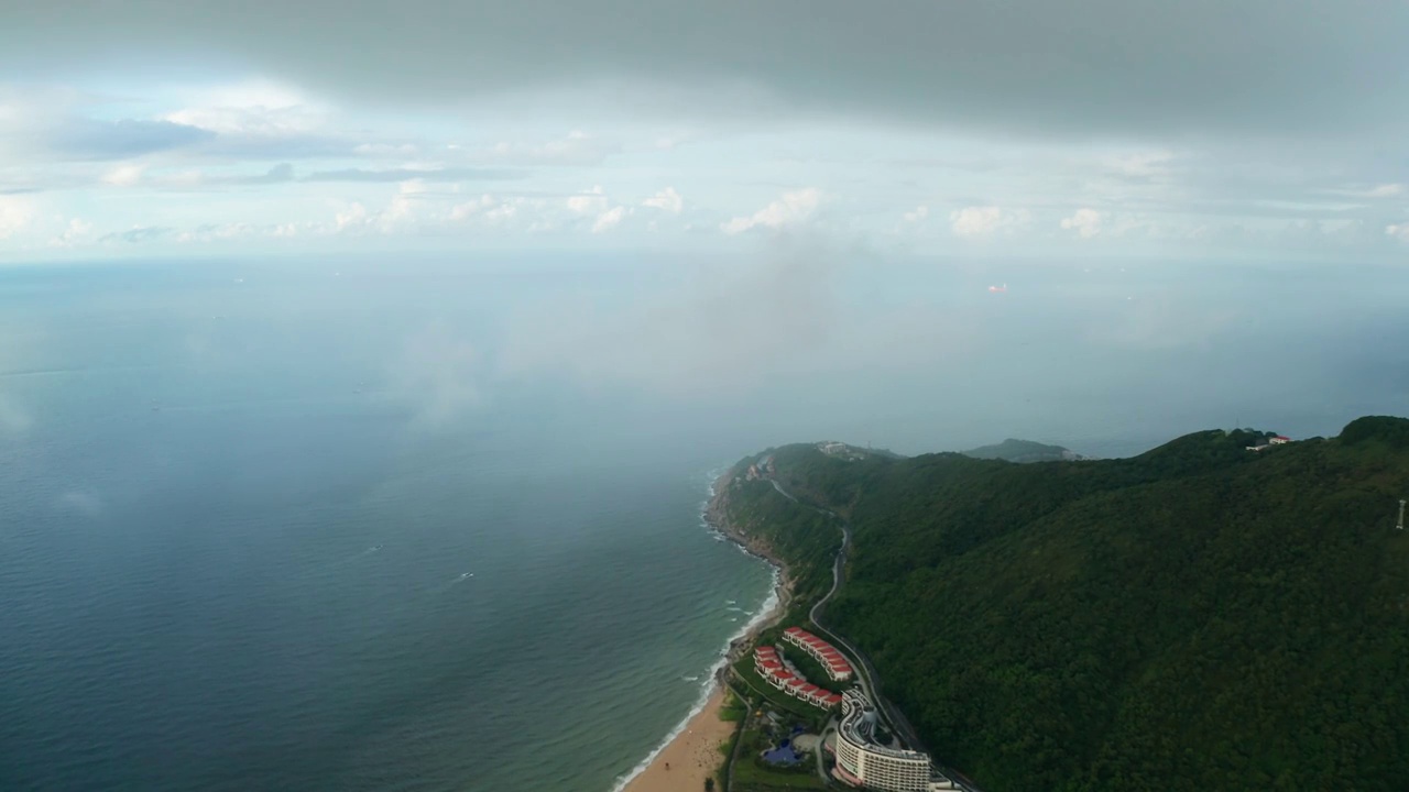 海陵岛上空穿越积雨云视频素材