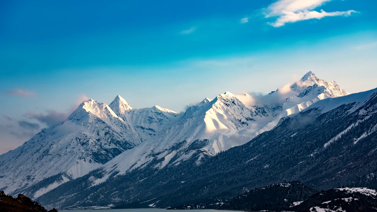 航拍西藏雪山视频素材