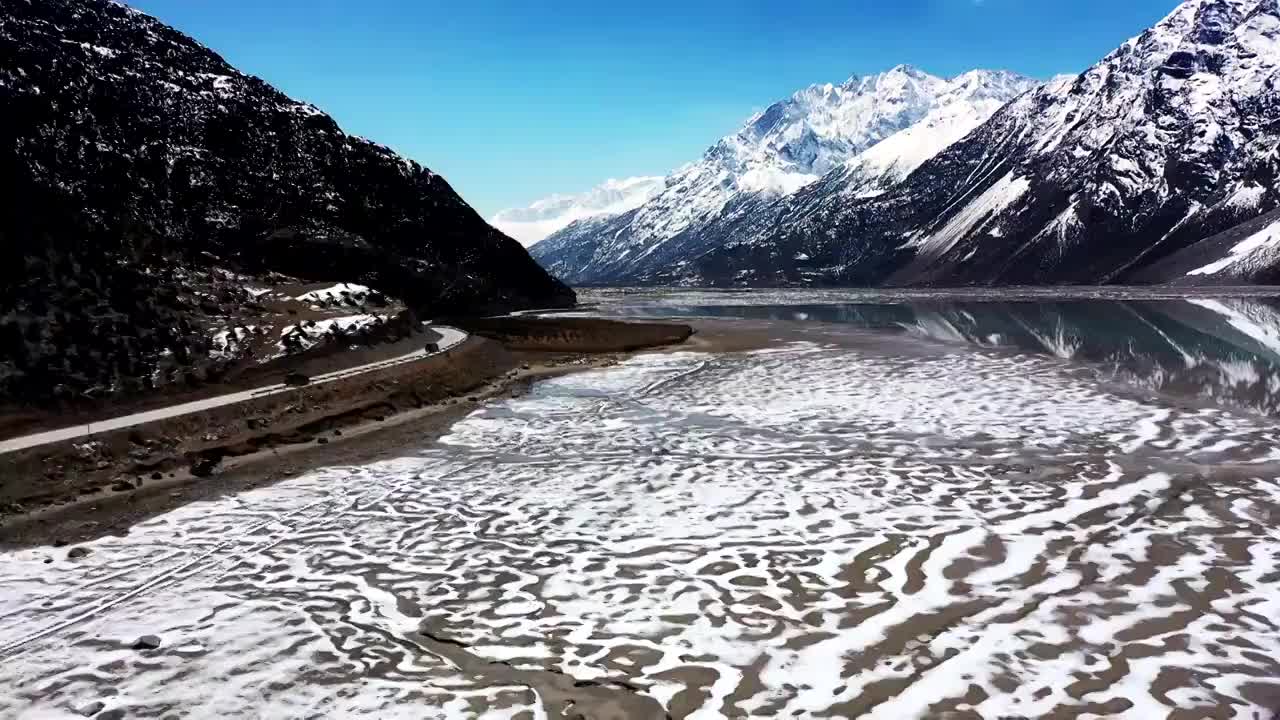 航拍西藏雪山视频素材