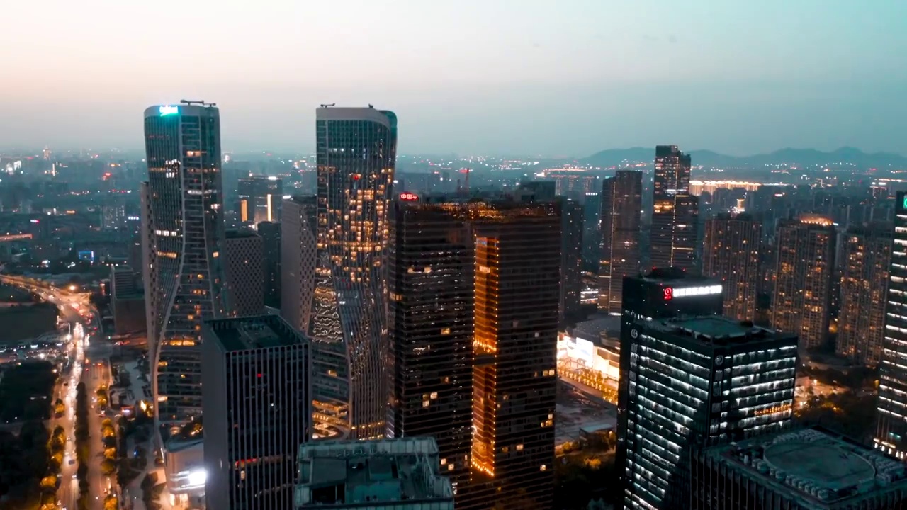 夜晚的杭州钱江新城夜景航拍视频素材