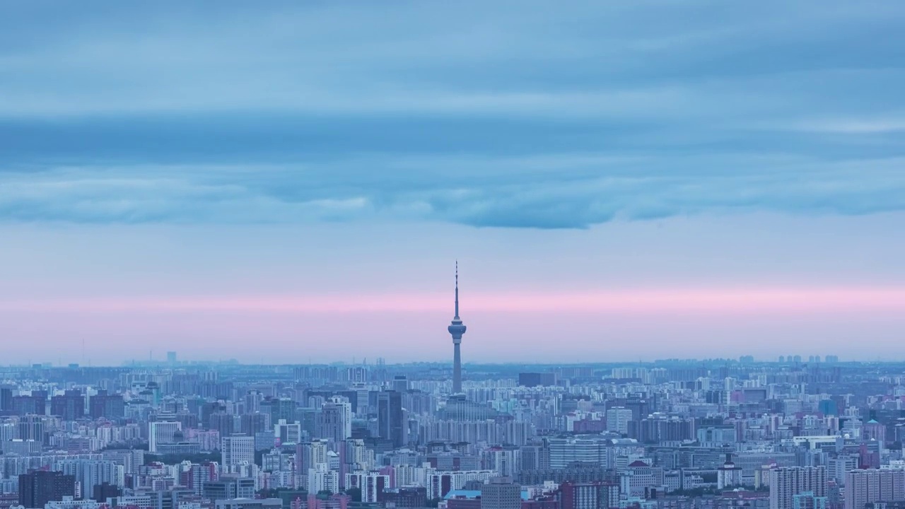 奥运塔远眺中央电视塔雨后粉黛天空视频素材