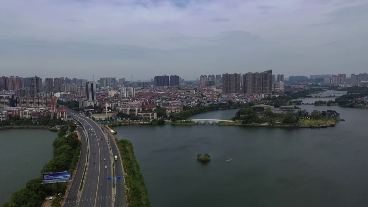 湖南省岳阳市洞庭湖旅游度假区桃树山岳阳美术馆图书馆航拍视频素材