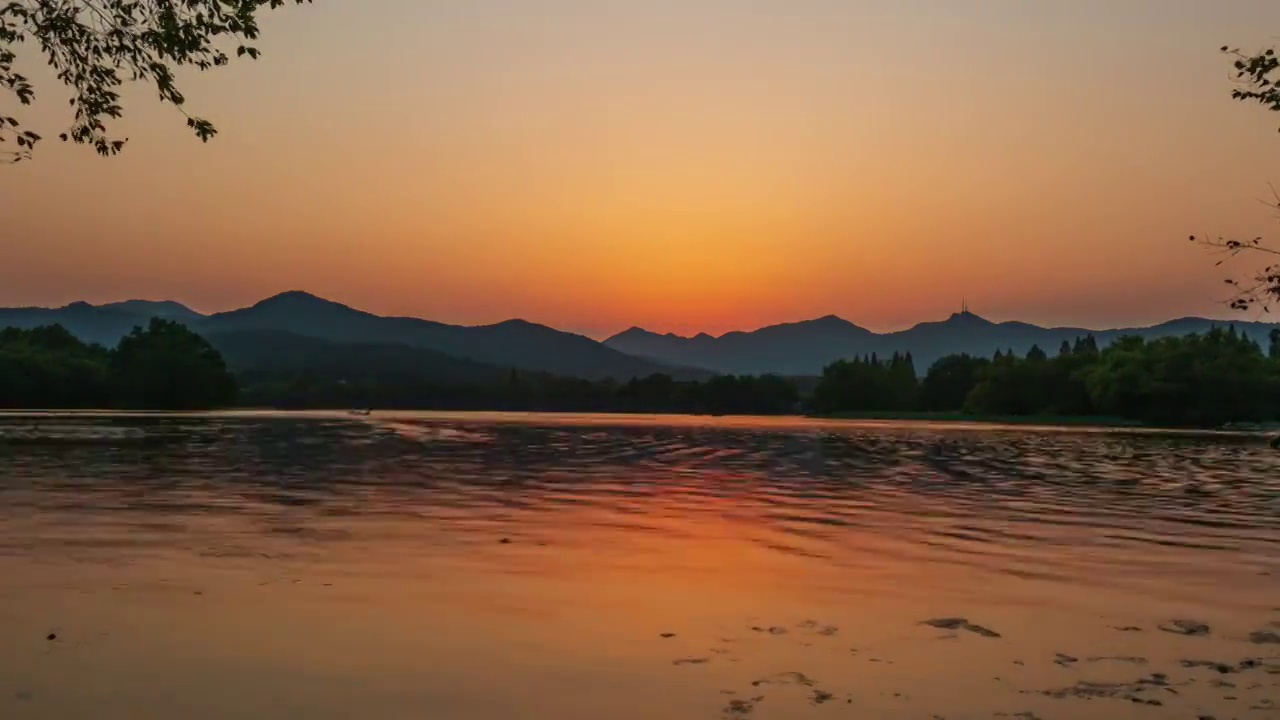 西湖日落 游船回库视频素材