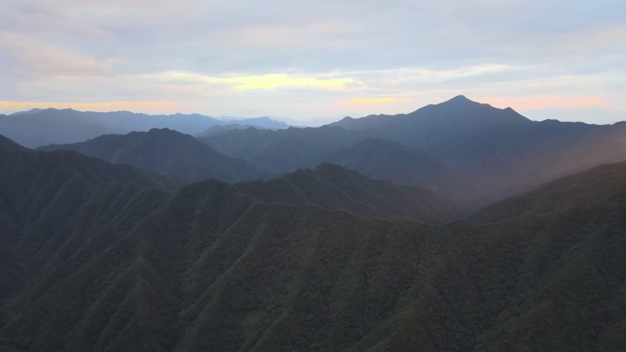 皖南川藏线六道弯观景台视频素材