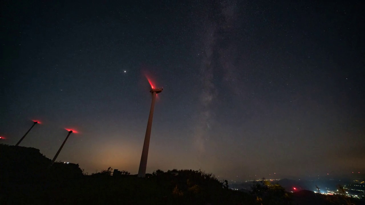 湖北省孝感市大悟县仙居顶星空延时视频素材