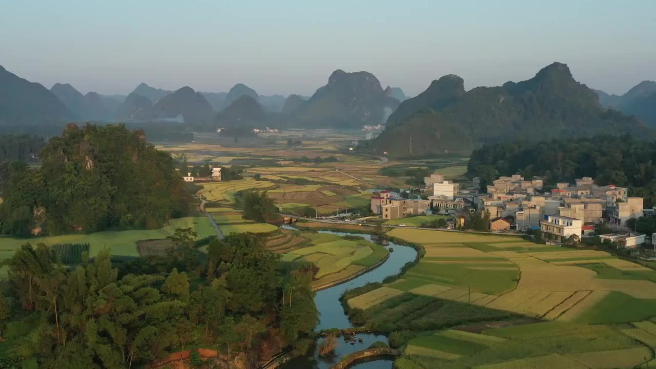 广西靖西喀斯特地貌稻田航拍风光视频素材