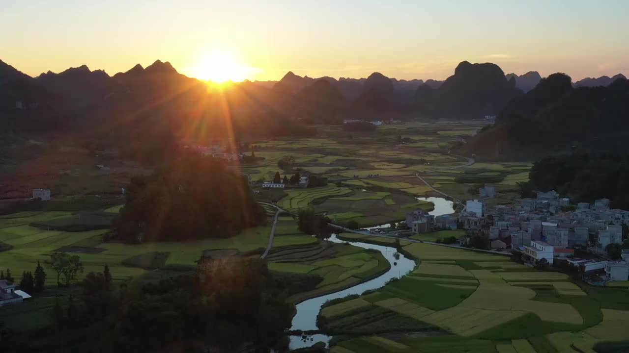 广西靖西喀斯特地貌稻田航拍风光视频素材