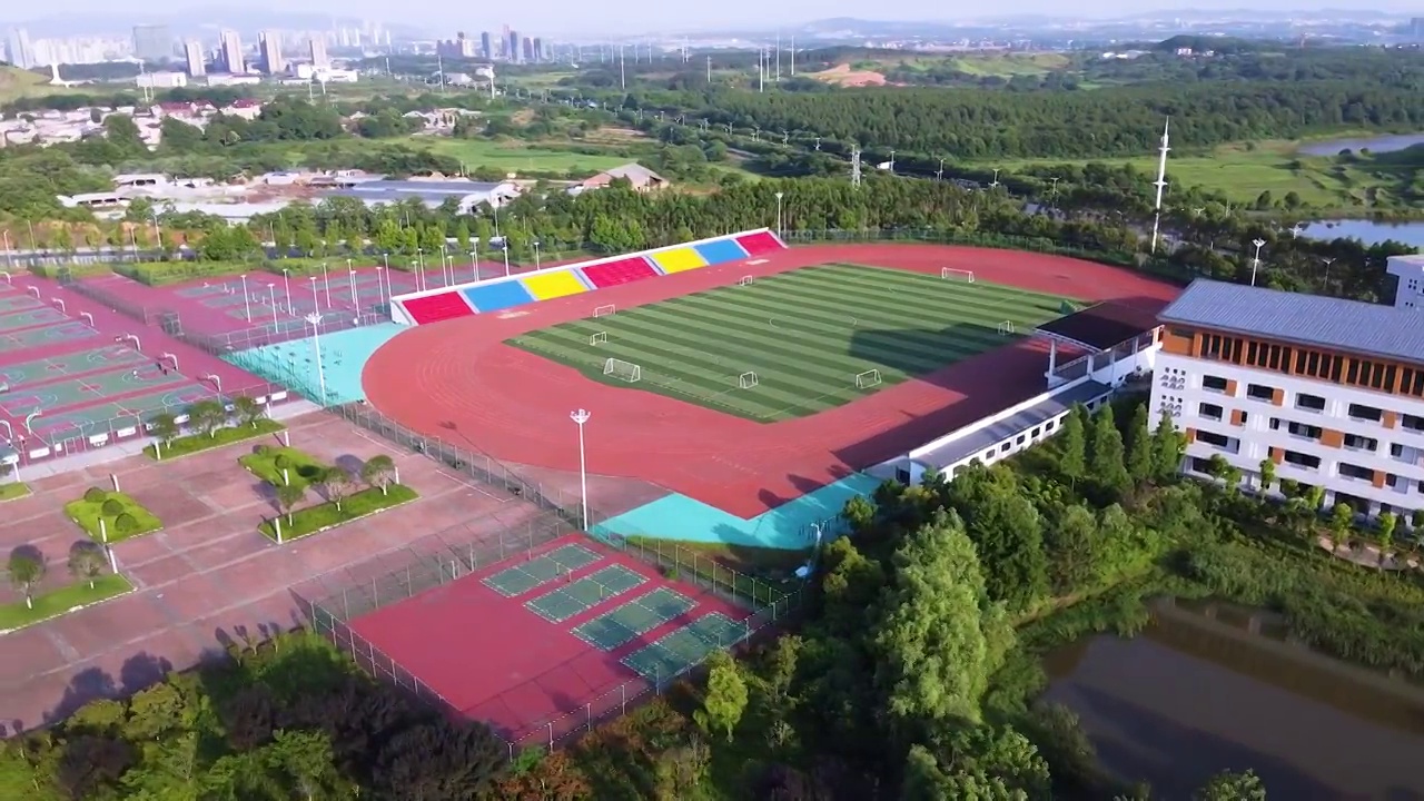 吉安职业技术学院田径场视频素材