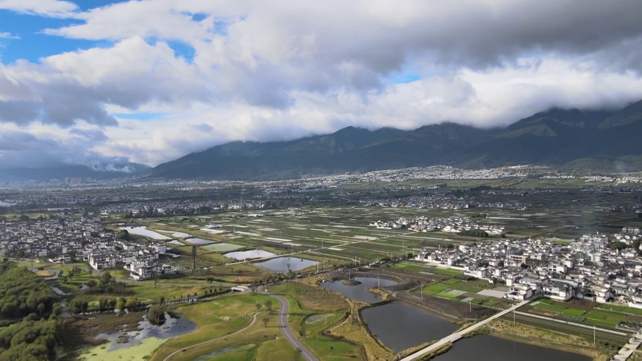 云南大理苍山洱海风光大疆航拍视频素材