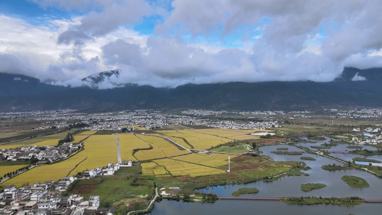 云南大理苍山洱海风光大疆航拍视频素材