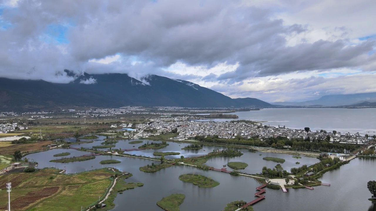 云南大理苍山洱海风光大疆航拍视频素材