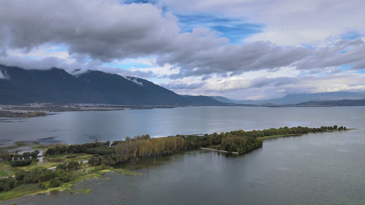 云南大理苍山洱海风光大疆航拍视频素材