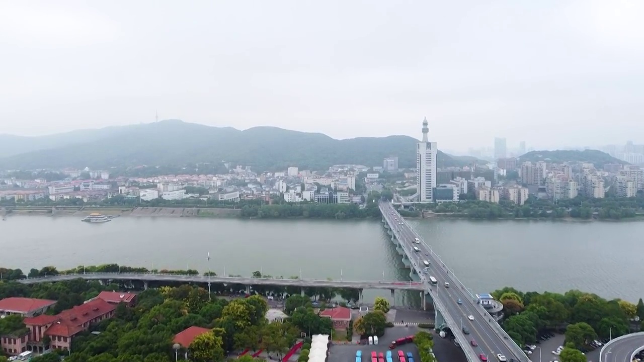 长沙市 开福区 五一大道 橘子洲大桥 橘子洲 湘江 明珠大厦视频素材