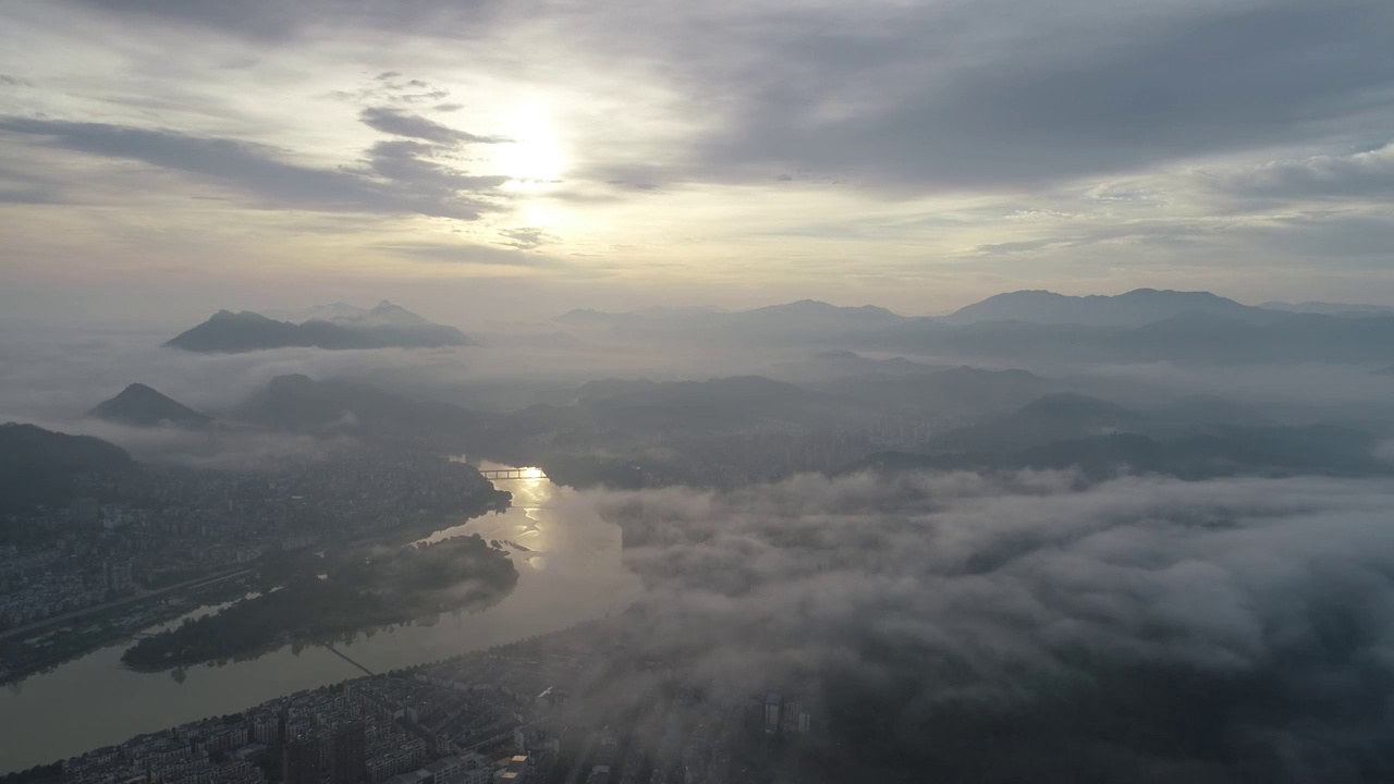 鸟瞰天空视频素材